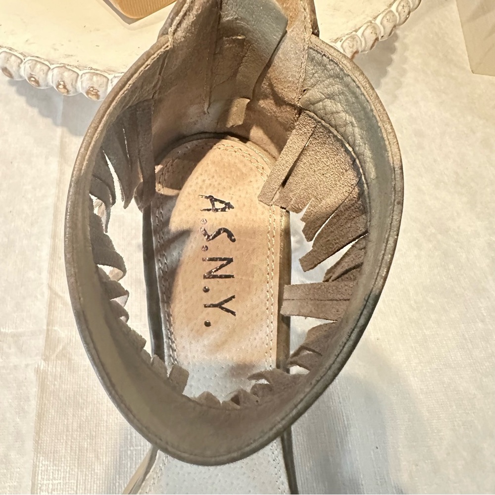 A.S.N.Y Fringed Tasseled Ankle Strap Taupe Green 3” Block Heel Sandal Size 9 - Picture 11 of 11